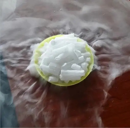 干冰是如何做出舞台烟雾效果的,崇左干冰供应